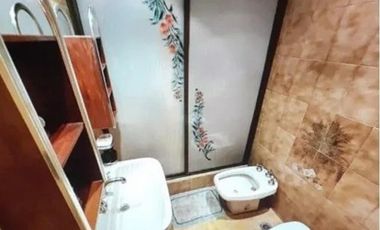 CHALET 6 AMBIENTES  CON PILETA Y COCHERA