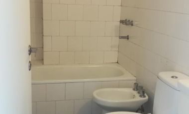 MUY BUEN DEPARTAMENTO DE 3 AMB. CENTRO DE SAN FERNANDO.PTE PERON 757