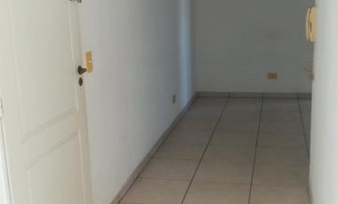 MUY BUEN DEPARTAMENTO DE 3 AMB. CENTRO DE SAN FERNANDO.PTE PERON 757