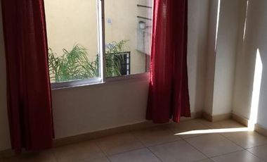 DEPARTAMENTO DE 2 AMBIENTES CON COCHERA CON PORTÓN AUTOMÁTICO Y TERRAZA, MORON