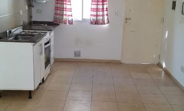 DEPARTAMENTO DE 2 AMBIENTES CON COCHERA CON PORTÓN AUTOMÁTICO Y TERRAZA, MORON