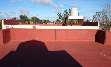 DEPARTAMENTO DE 2 AMBIENTES CON COCHERA CON PORTÓN AUTOMÁTICO Y TERRAZA, MORON