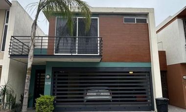 CASA EN VENTA EN CERRADAS DE ANAHUAC SECTOR PREMIER