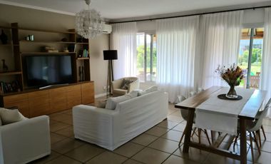 ALQUILER DE CASA EN Pilar