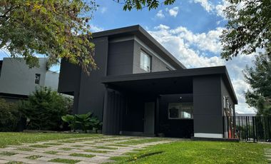 VENTA DE CASA EN Malvinas Argentinas