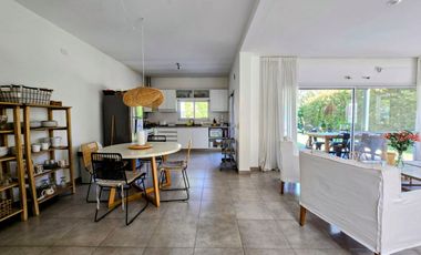 VENTA DE CASA EN Malvinas Argentinas