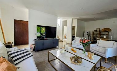 VENTA DE CASA EN Malvinas Argentinas