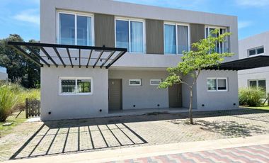 ALQUILER DE CASA EN Pilar