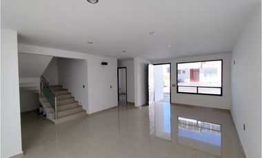 Se vende casa nueva en Explanada Sur, Pachuca de Soto, Hgo.