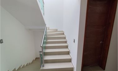 Se vende casa nueva en Explanada Sur, Pachuca de Soto, Hgo.