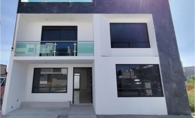 Se vende casa nueva en Explanada Sur, Pachuca de Soto, Hgo.