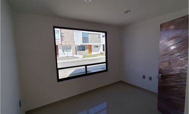 Se vende casa nueva en Explanada Sur, Pachuca de Soto, Hgo.