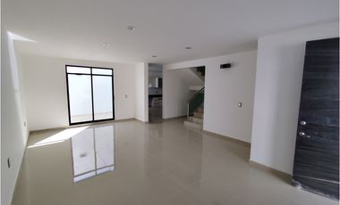 Se vende casa nueva en Explanada Sur, Pachuca de Soto, Hgo.