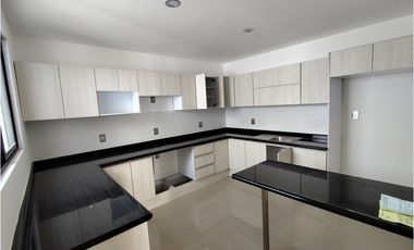 Se vende casa nueva en Explanada Sur, Pachuca de Soto, Hgo.