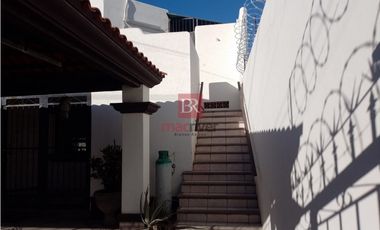 LOCAL CON DEPARTAMENTOS EN VENTA EN COL. CENTRO. CD. OBREGÓN, SONORA