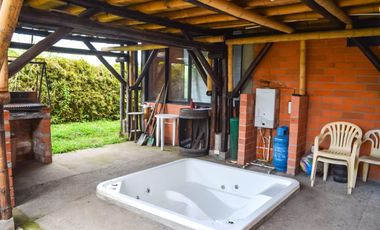 CASA CAMPESTRE EN ARRIENDO VIA CHINCHINA