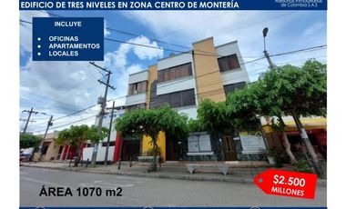SE VENDE EDIFICIO DE TRES NIVELES EN EL CENTRO DE MONTERA