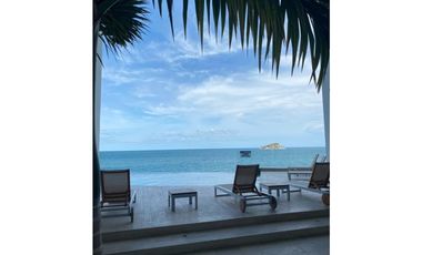Apartamento en primera línea de playa con vista privilegiada al mar