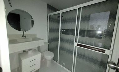 Vendo casa en el barrio Los Pinos