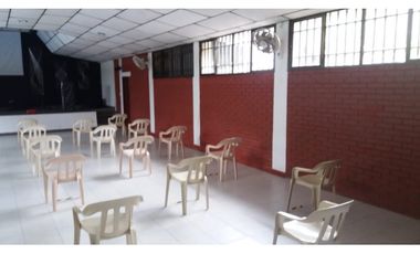 Se vende Lote/Bodega en Pinares