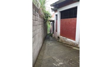 Se vende Lote/Bodega en Pinares