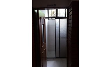 Se vende Lote/Bodega en Pinares