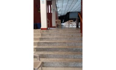 Se vende Lote/Bodega en Pinares