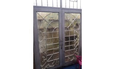 Se vende Lote/Bodega en Pinares