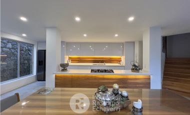 Casa amoblada en conjunto en arriendo, barrio El Trébol, Manizales