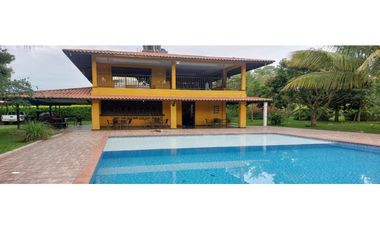 VENTA CASA CAMPESTRE Y FINCA MONTENEGRO QUINDIO