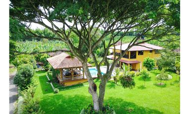 VENTA CASA CAMPESTRE Y FINCA MONTENEGRO QUINDIO