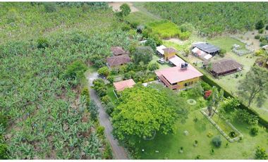 VENTA CASA CAMPESTRE Y FINCA MONTENEGRO QUINDIO