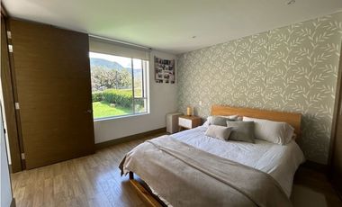 VENDO CASA EN CONJUNTO CERRADO EN LA CALERA