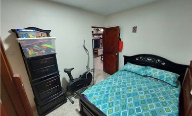 Casa de dos pisos cerca del Centro de Soledad