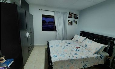 Casa de dos pisos cerca del Centro de Soledad