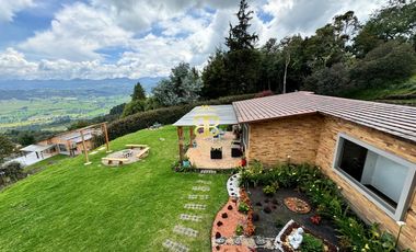 SE VENDE MAGNIFICA CASA EN YERBABUENA