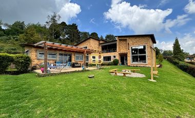 SE VENDE MAGNIFICA CASA EN YERBABUENA