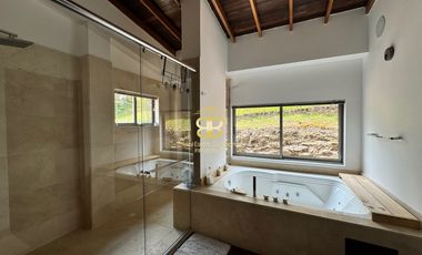 SE VENDE MAGNIFICA CASA EN YERBABUENA
