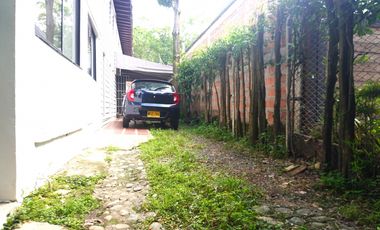 ARRIENDO CASA  COMERCIAL EN POBLADO - PATIO BONITO