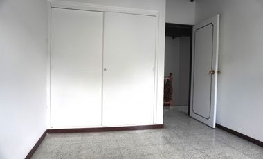 ARRIENDO CASA  COMERCIAL EN POBLADO - PATIO BONITO