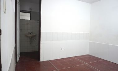 ARRIENDO CASA  COMERCIAL EN POBLADO - PATIO BONITO