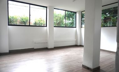 ARRIENDO CASA  COMERCIAL EN POBLADO - PATIO BONITO