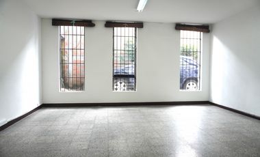 ARRIENDO CASA  COMERCIAL EN POBLADO - PATIO BONITO