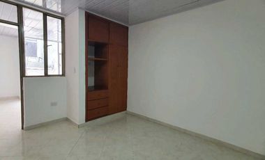 Se Vende Casa Cerca Al Centro Comercial Avenida Y Clinica