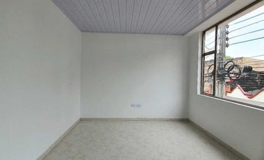 Se Vende Casa Cerca Al Centro Comercial Avenida Y Clinica