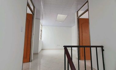 Se Vende Casa Cerca Al Centro Comercial Avenida Y Clinica