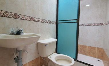 Se Vende Casa Cerca Al Centro Comercial Avenida Y Clinica