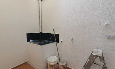 Se Vende Casa Cerca Al Centro Comercial Avenida Y Clinica