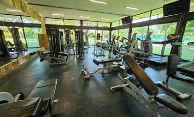 Terreno esquina en venta en privada residencial zona de Cholul