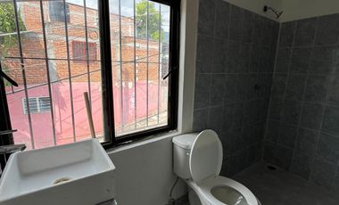 DEPARTAMENTO EN RENTA CON LOCAL EN PLANTA BAJA